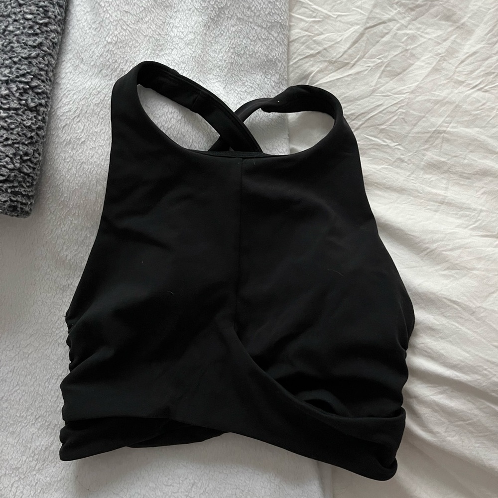 Lululemon Black Cross-Back Crop Top / Sports Bra
